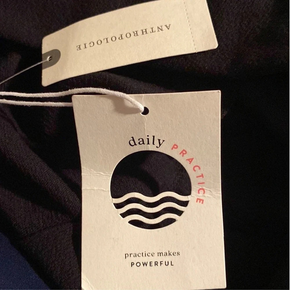 NWT DAILY PRACTICE BY
ANTHROPOLOGIE LONG-SLEEVE
KNIT DRESS size S - Picture 7 of 8